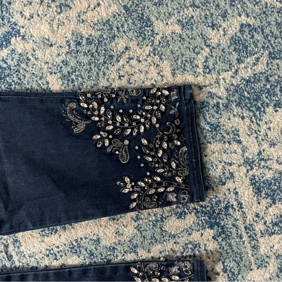 Chico’s Jeggings w/ stunning rhinestone and embroidery details at hem sz 12 NWT - Picture 4 of 5